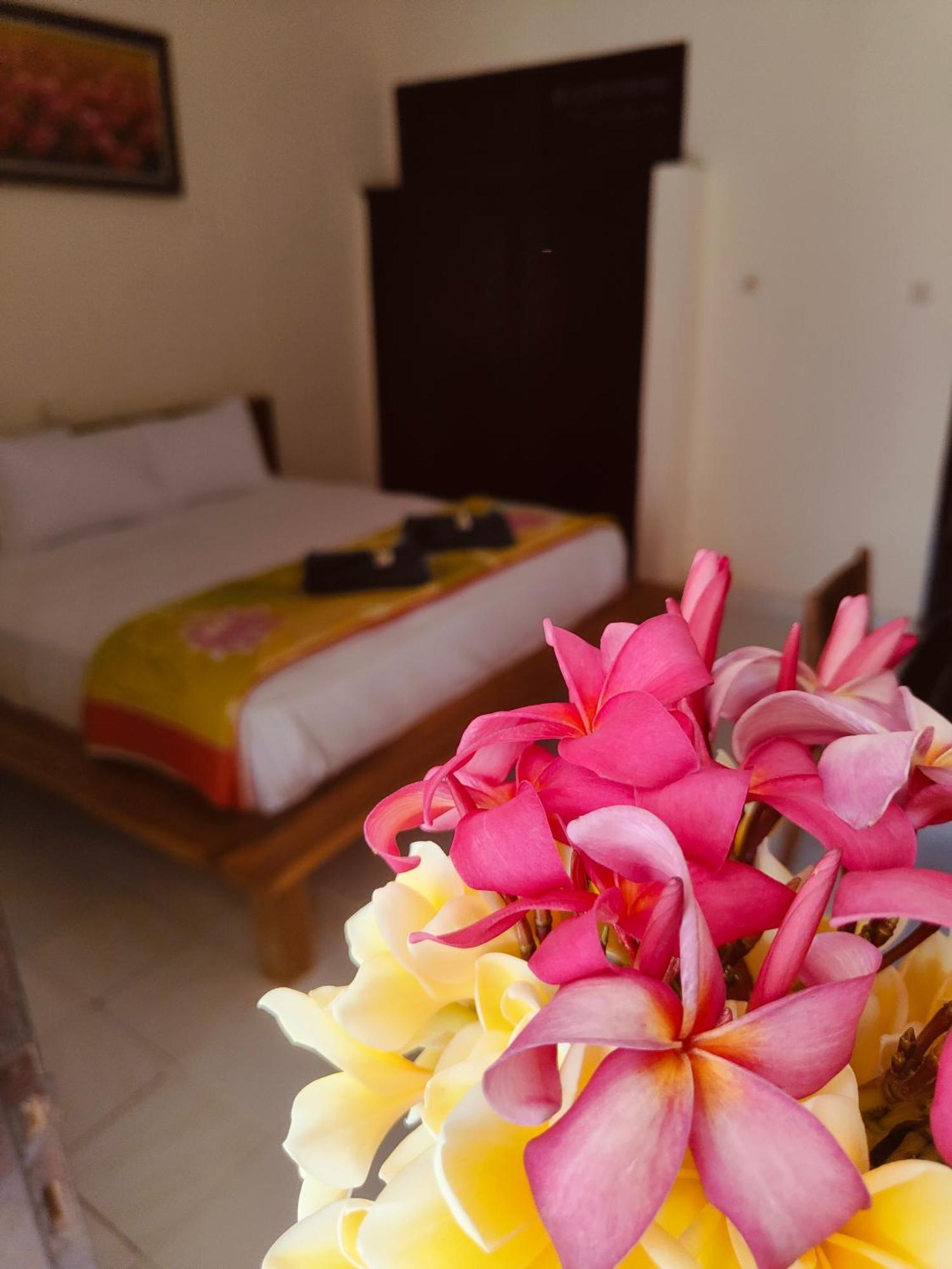 Berlian Inn Kuta Beach エクステリア 写真